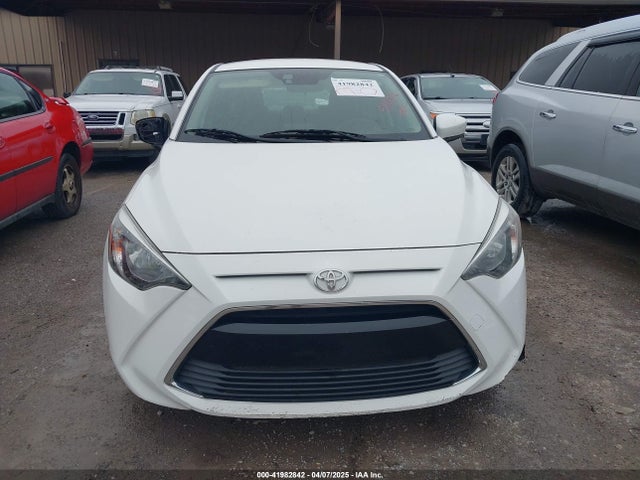 3MYDLBYV0HY173573 Toyota YARIS IA