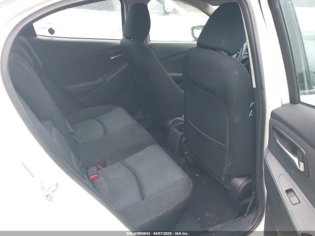 3MYDLBYV0HY173573 Toyota YARIS IA
