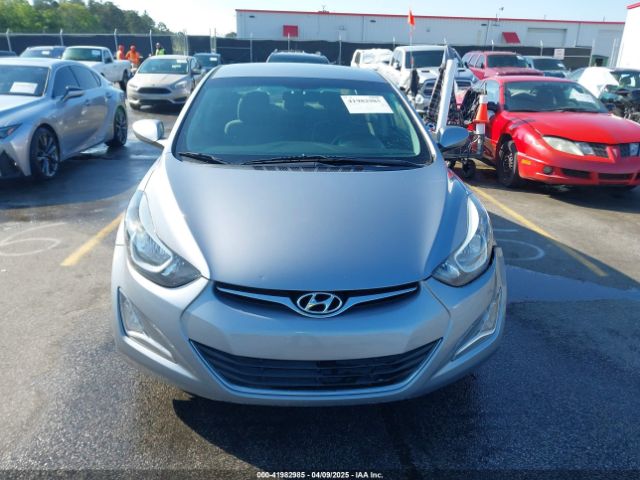 5NPDH4AE1FH565090 Hyundai ELANTRA SE