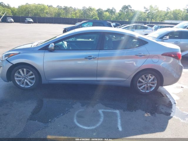 5NPDH4AE1FH565090 Hyundai ELANTRA SE