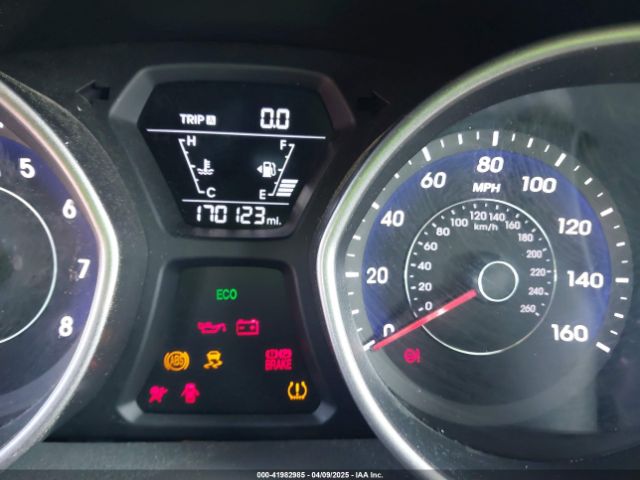 5NPDH4AE1FH565090 Hyundai ELANTRA SE