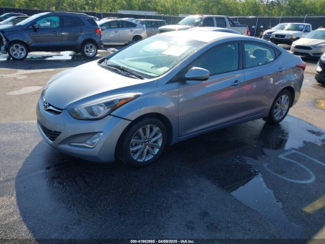 5NPDH4AE1FH565090 Hyundai ELANTRA SE