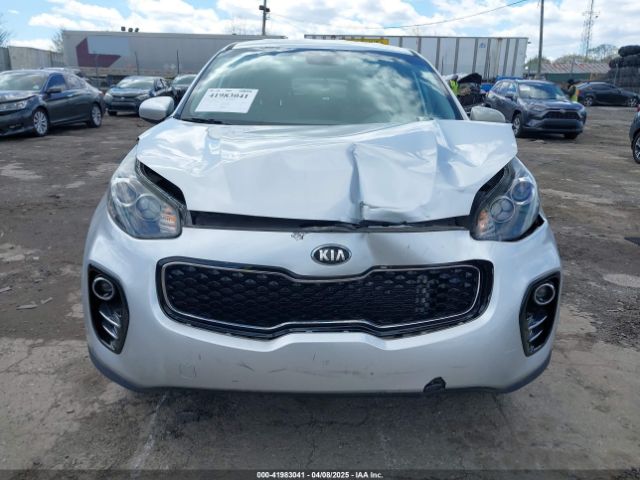 KNDPMCAC9J7438425 KIA Sportage Lx