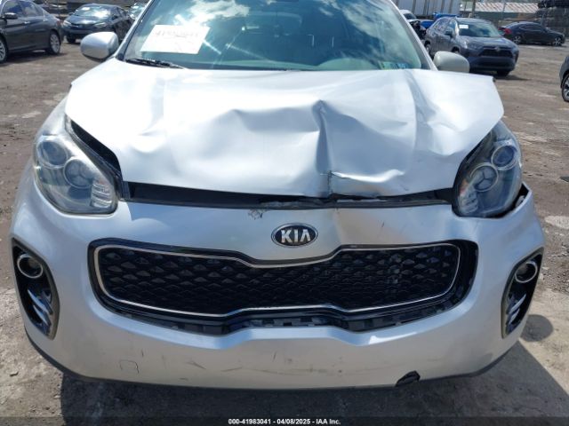 KNDPMCAC9J7438425 KIA Sportage Lx