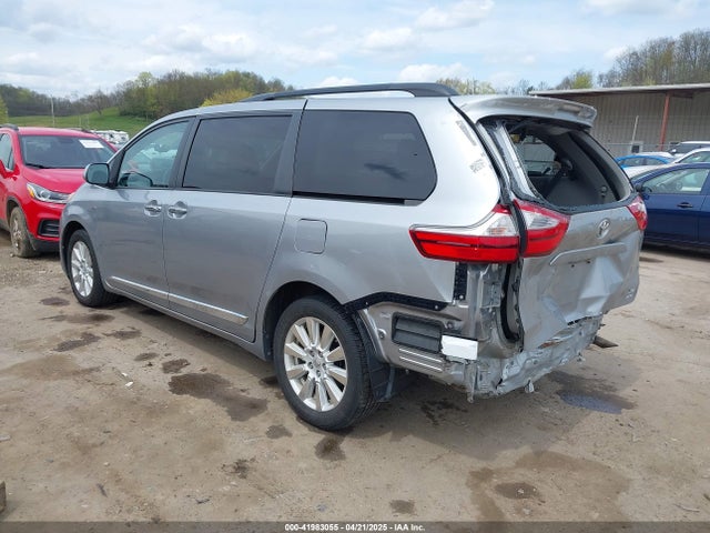 5TDDZ3DC4HS164017 Toyota Sienna Xle 7 Passenger