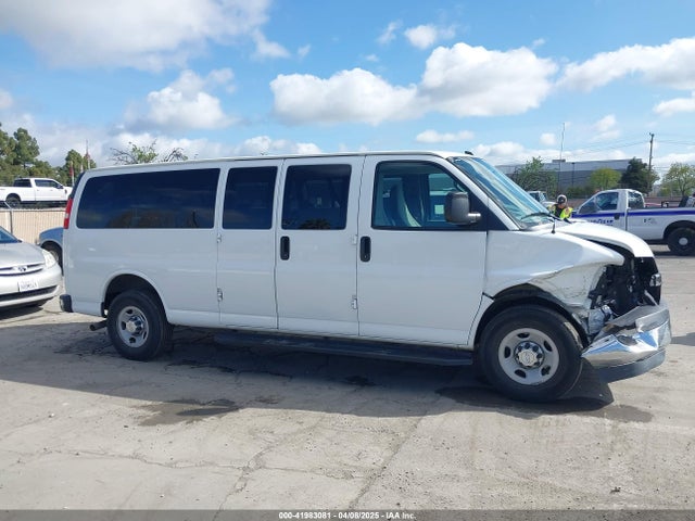1GAZGPFF0H1281755 Chevrolet Express 3500 Lt