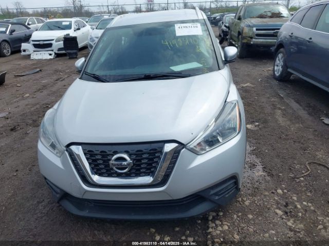 3N1CP5CU2JL541062 Nissan KICKS SV