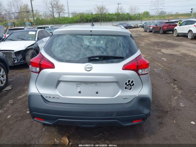 3N1CP5CU2JL541062 Nissan KICKS SV