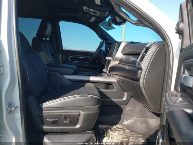 3C6UR5FL3RG312836 RAM 2500 Laramie  4x4 6'4 Box