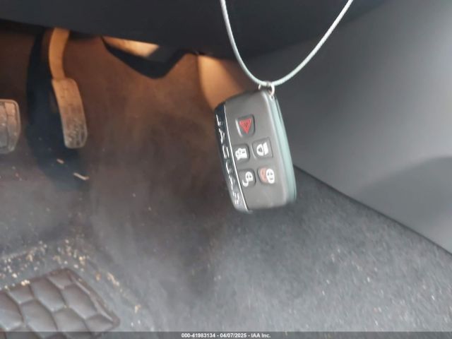 2018 JAGUAR XE SAJAK4FX2JCP20203 Photo 10