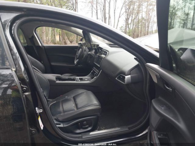 2018 JAGUAR XE SAJAK4FX2JCP20203 Photo 4