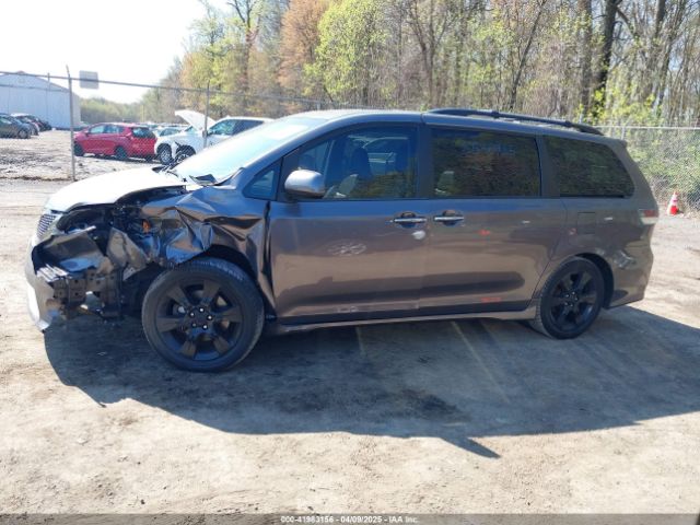 5TDXK3DC3FS682327 Toyota Sienna Se Premium 8 Passenger