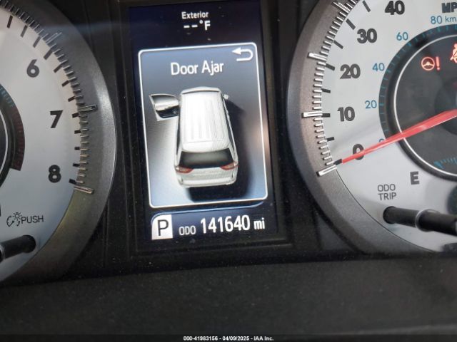 5TDXK3DC3FS682327 Toyota Sienna Se Premium 8 Passenger