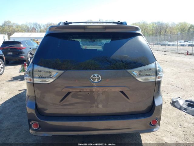 5TDXK3DC3FS682327 Toyota Sienna Se Premium 8 Passenger