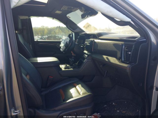 1GTUUEE89PZ174270 GMC Sierra 1500 4wd  Short Box At4