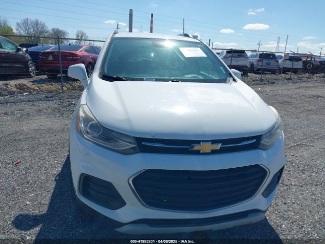 3GNCJLSB9HL275110 Chevrolet Trax Lt