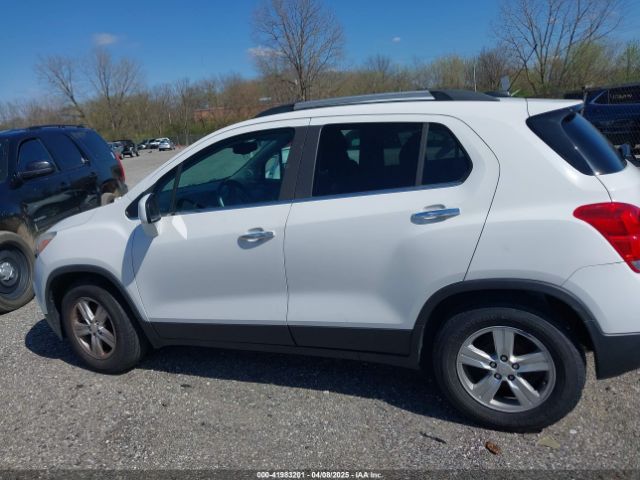 3GNCJLSB9HL275110 Chevrolet Trax Lt
