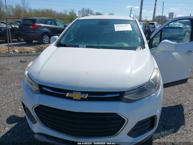 3GNCJLSB9HL275110 Chevrolet Trax Lt