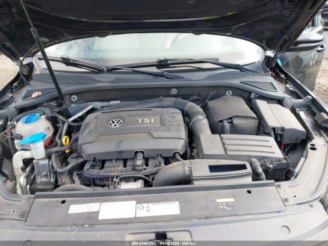 1VWAT7A34GC068563 Volkswagen Passat 1.8t R-line