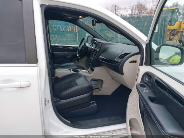 2C4RDGCG4KR774841 Dodge Grand Caravan Sxt
