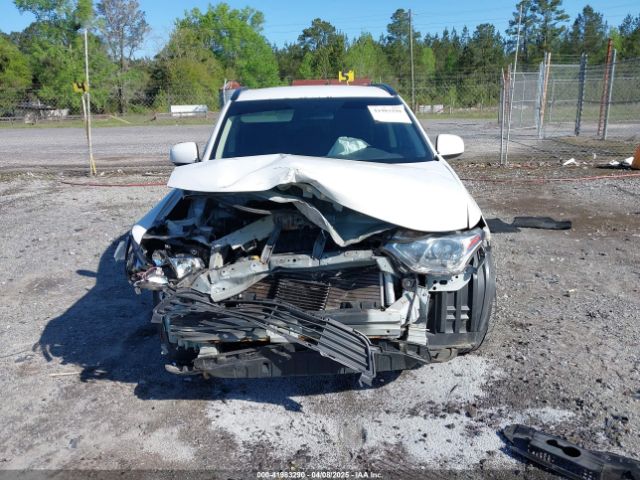 JA4AD3A30EZ010429 Mitsubishi Outlander Se