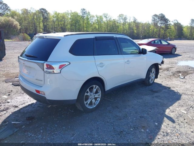 JA4AD3A30EZ010429 Mitsubishi Outlander Se