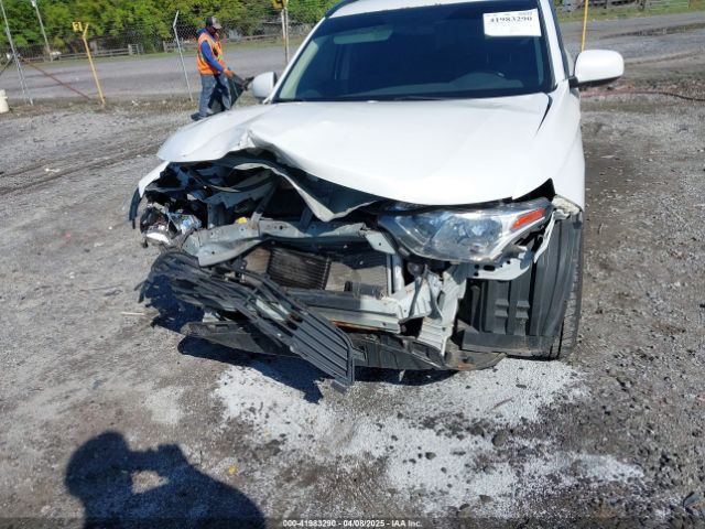 JA4AD3A30EZ010429 Mitsubishi Outlander Se