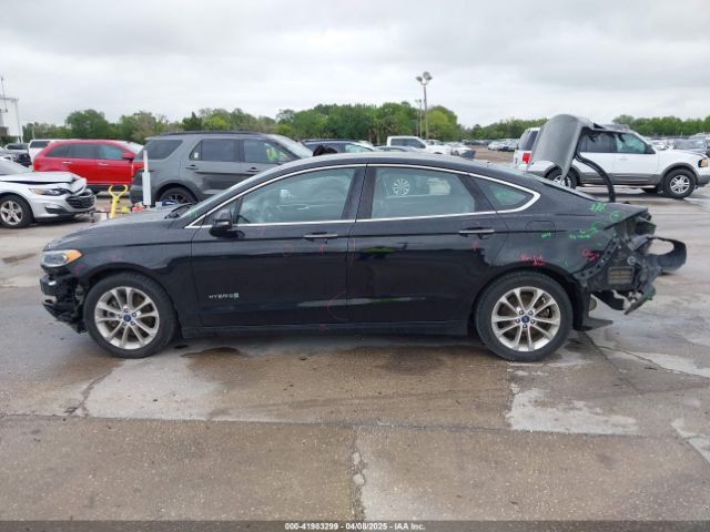 3FA6P0MU1KR202860 Ford Fusion Hybrid Sel
