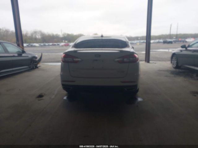 3FA6P0K95KR271291 Ford Fusion Titanium