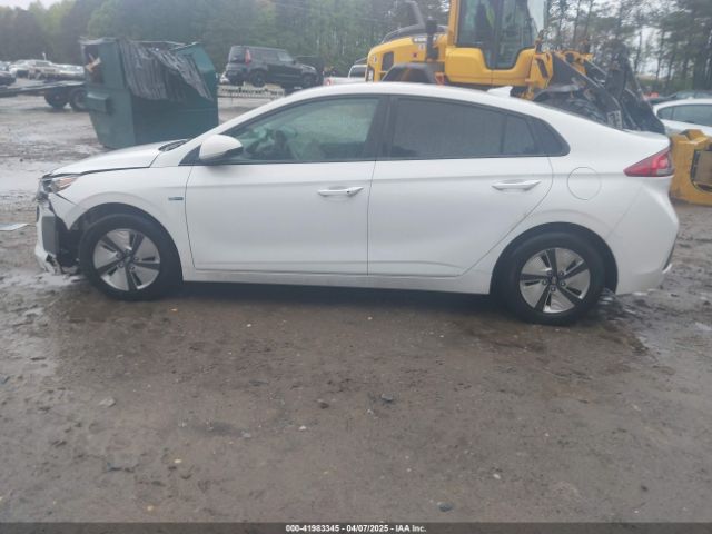KMHC65LC0HU040044 Hyundai Ioniq Hybrid Blue