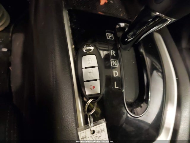 5N1AT2MV0FC926687 Nissan ROGUE SV
