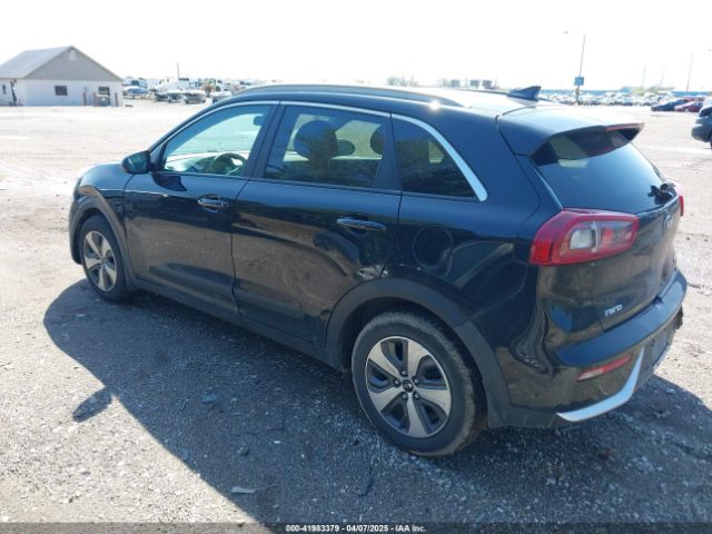 KNDCB3LC9H5055737 KIA NIRO LX