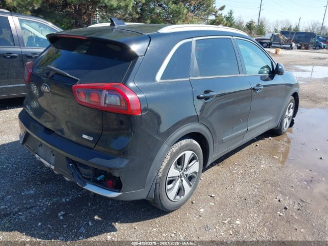 KNDCB3LC9H5055737 KIA NIRO LX