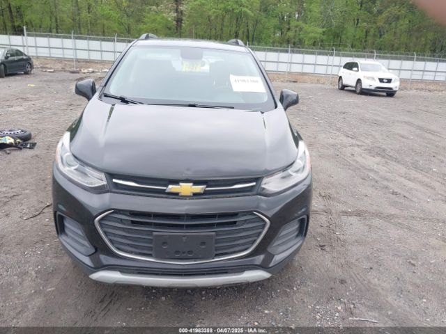 KL7CJPSB2KB851982 Chevrolet Trax Lt