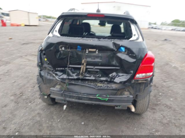 KL7CJPSB2KB851982 Chevrolet Trax Lt