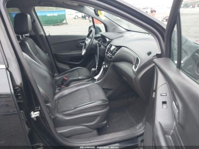KL7CJPSB2KB851982 Chevrolet Trax Lt