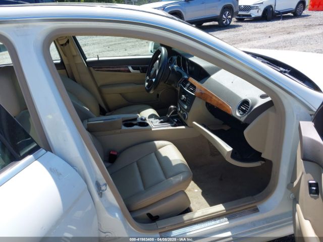 WDDGF4HB5EA964207 Mercedes-Benz C 250 Luxury/sport