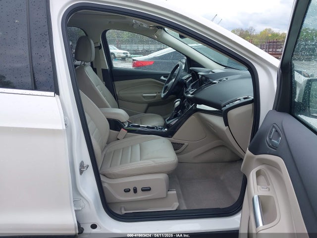 1FMCU9J99GUC72984 Ford Escape Titanium