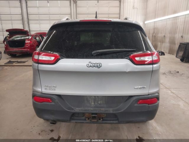1C4PJMCB9EW149754 Jeep Cherokee Latitude