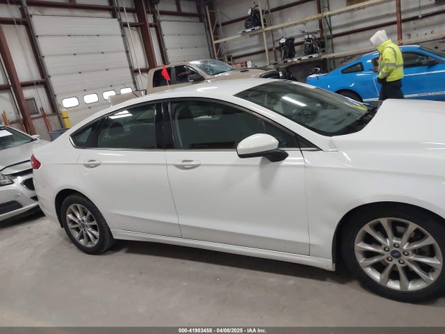 3FA6P0H7XHR355914 Ford FUSION SE