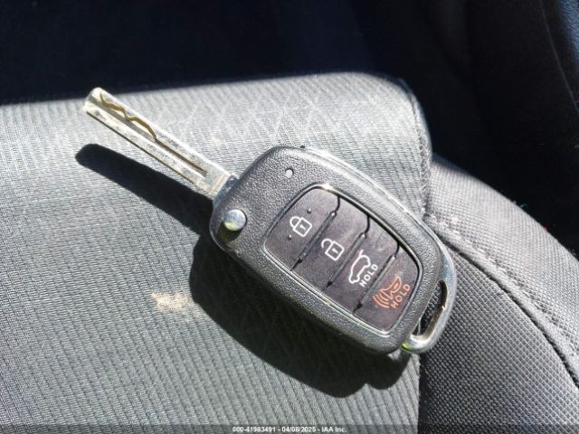 KM8J23A45GU181936 Hyundai TUCSON SE