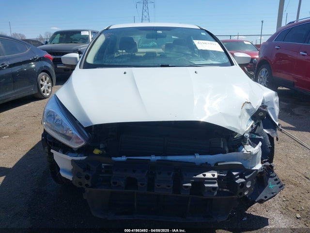 1FADP3F2XJL310931 Ford FOCUS SE