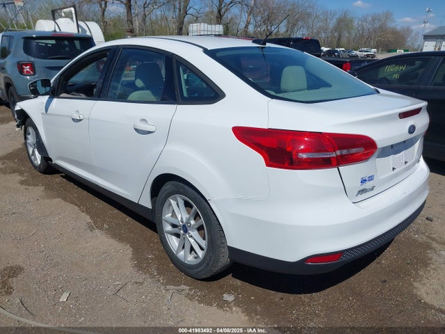 1FADP3F2XJL310931 Ford FOCUS SE