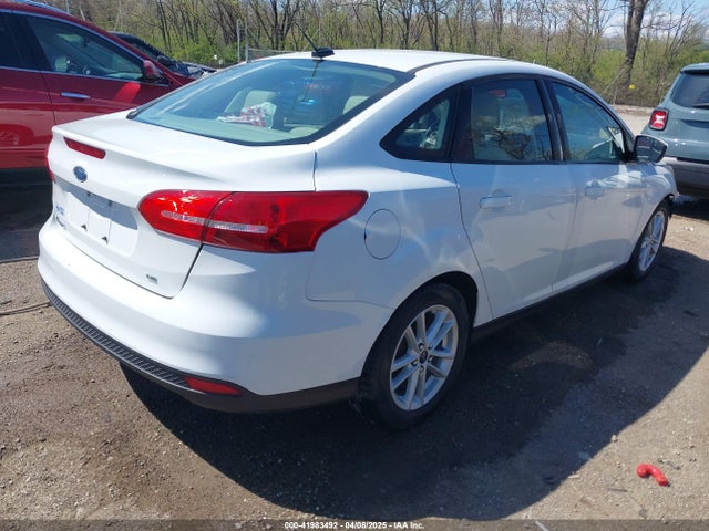 1FADP3F2XJL310931 Ford FOCUS SE