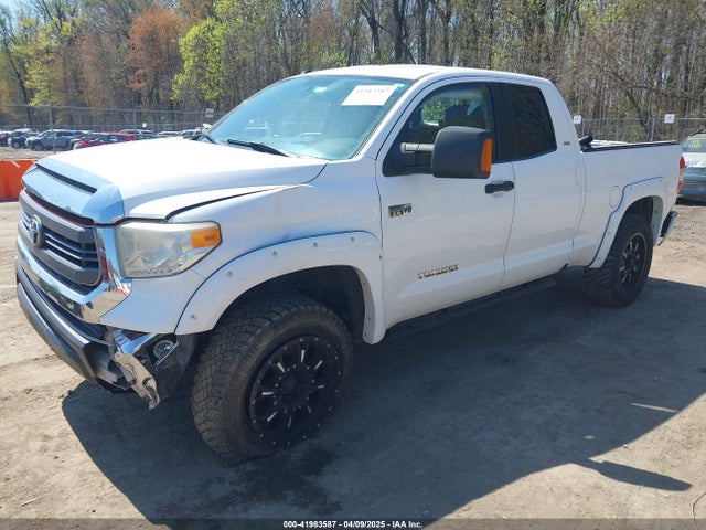 5TFUY5F19FX421139 Toyota Tundra Sr5 5.7l V8