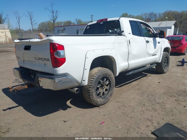 5TFUY5F19FX421139 Toyota Tundra Sr5 5.7l V8