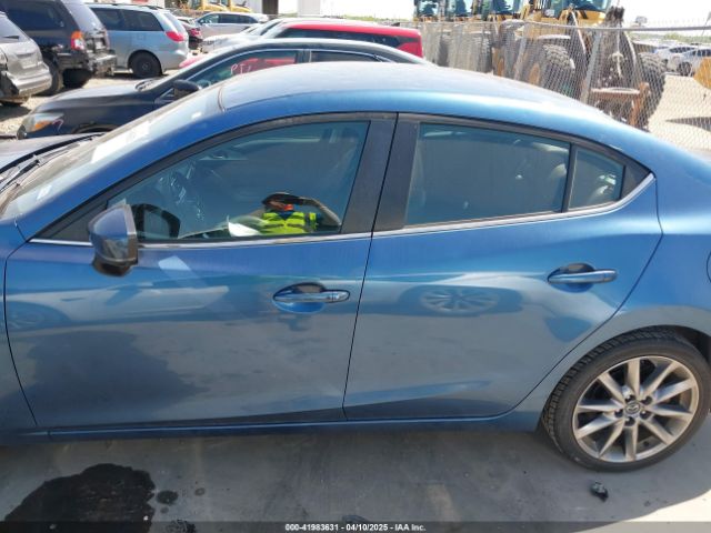 3MZBN1V38JM206827 Mazda Mazda3 Touring