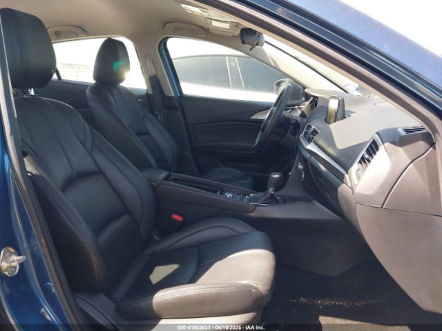 3MZBN1V38JM206827 Mazda Mazda3 Touring