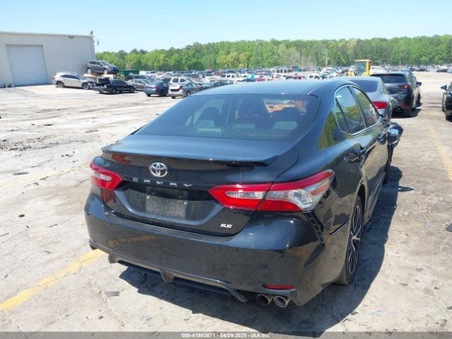 4T1B11HK3JU672528 Toyota CAMRY SE
