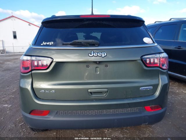 3C4NJDBB4KT689202 Jeep Compass Latitude 4x4